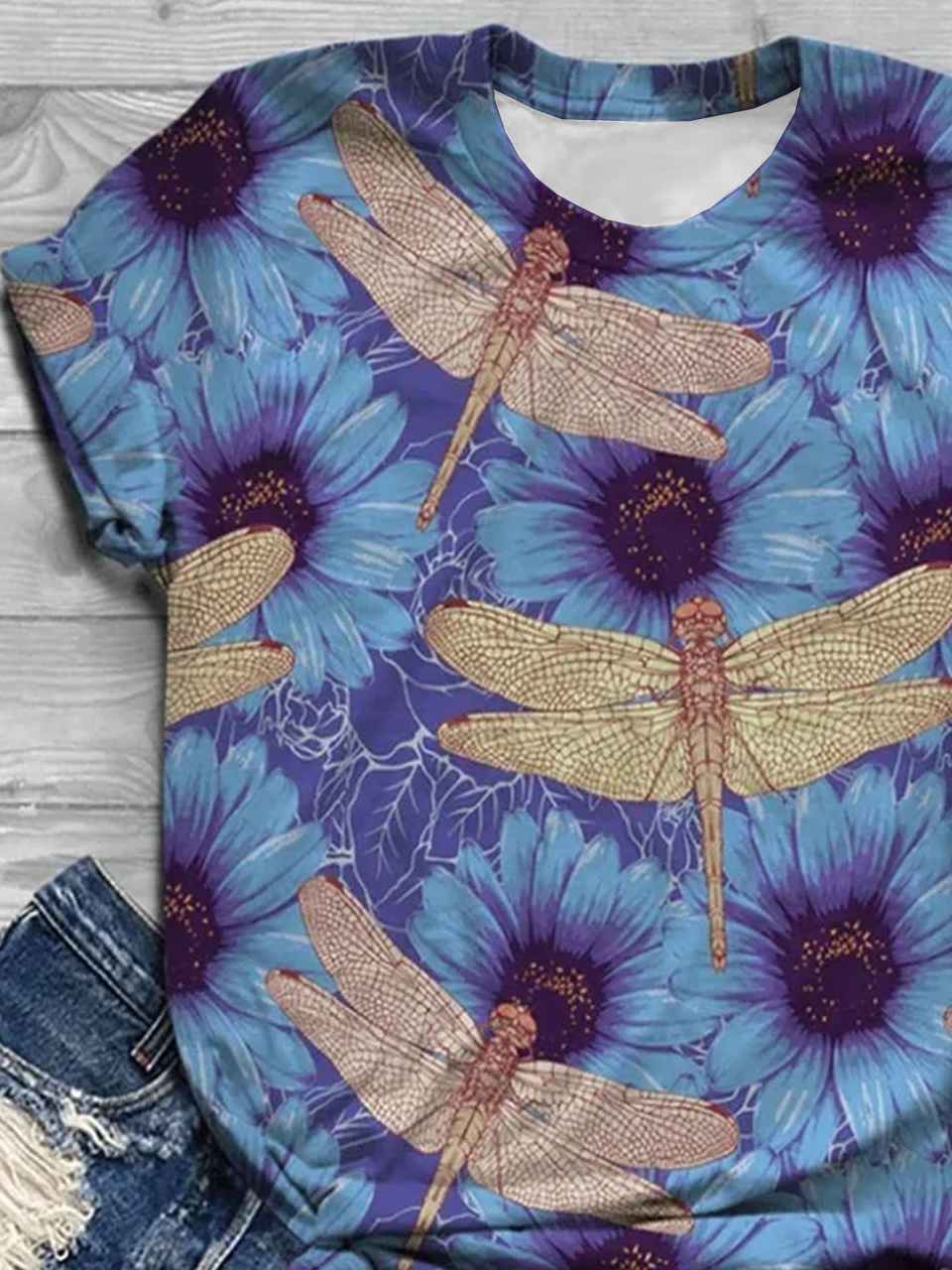 Dragonfly printed short sleeved round neck T-shirt