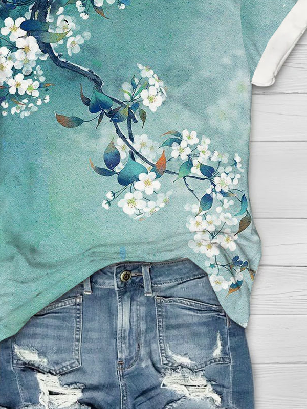 Plum Blossom Flower Printed Round Neck T-shirt