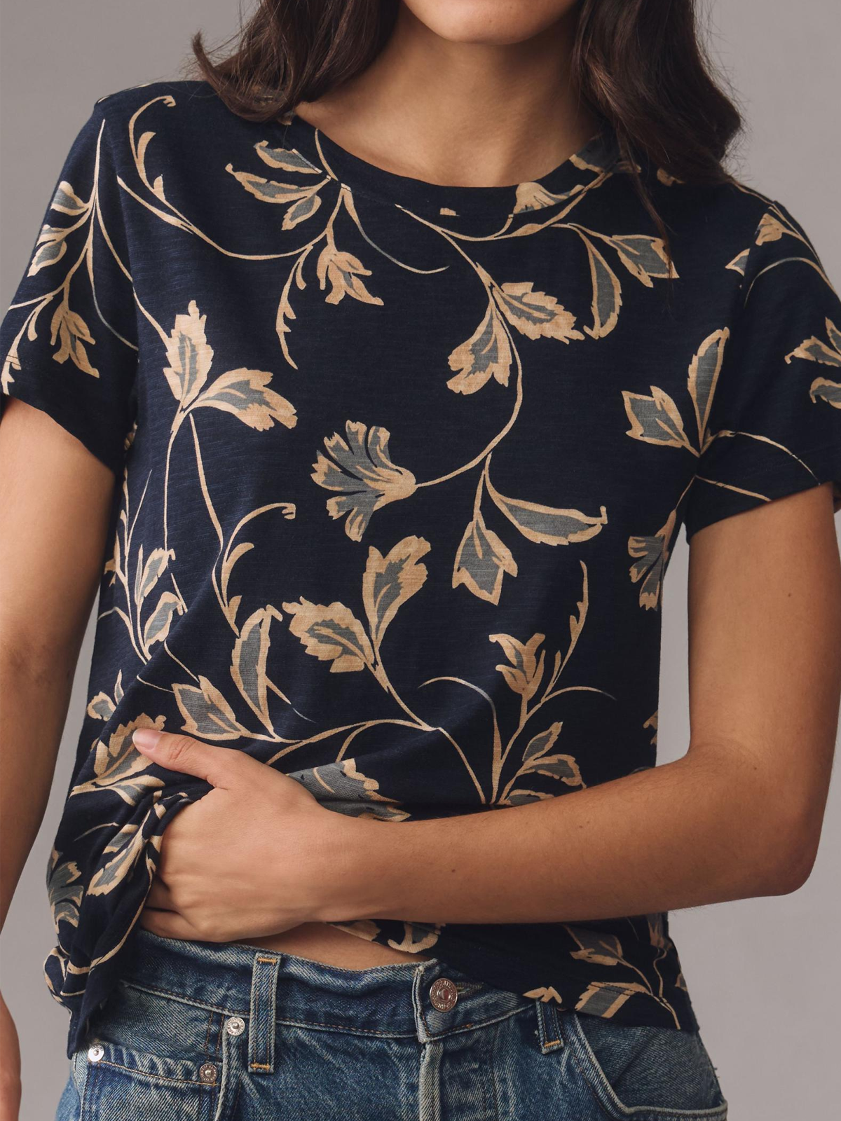 Women's Round Neck Pullover Floral T-Shirt