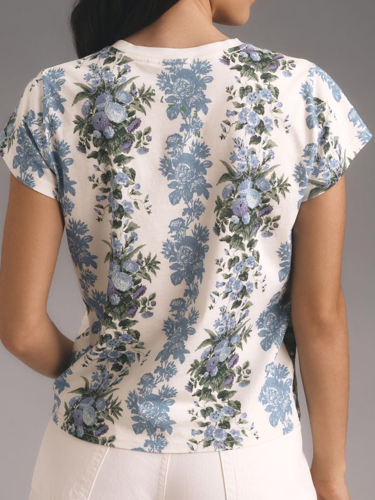 Women's Round Neck Pullover Floral T-Shirt